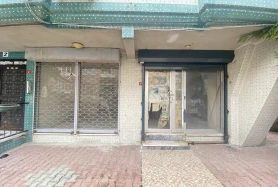 Avcılar Demirli Sokak'ta Kiralık 210m² Dükkan