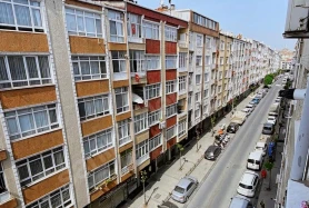 GÜNGÖREN İNÖNÜ CADDESİ'NDE SATILIK 2+1 DAİRE