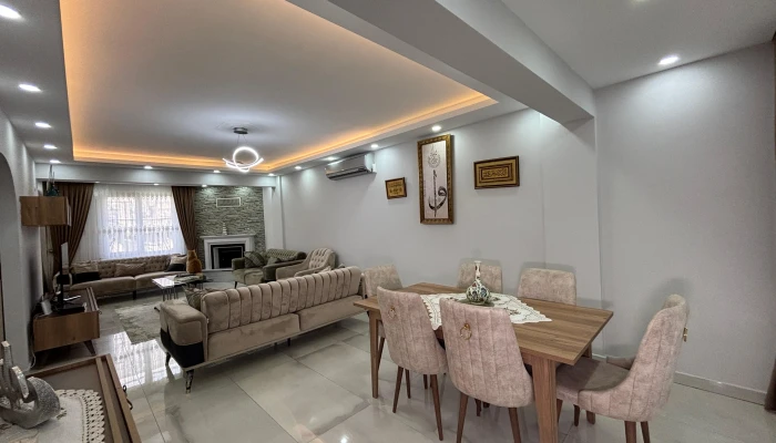 WhatsApp Image 2025-02-02 at 17.39.52.jpg