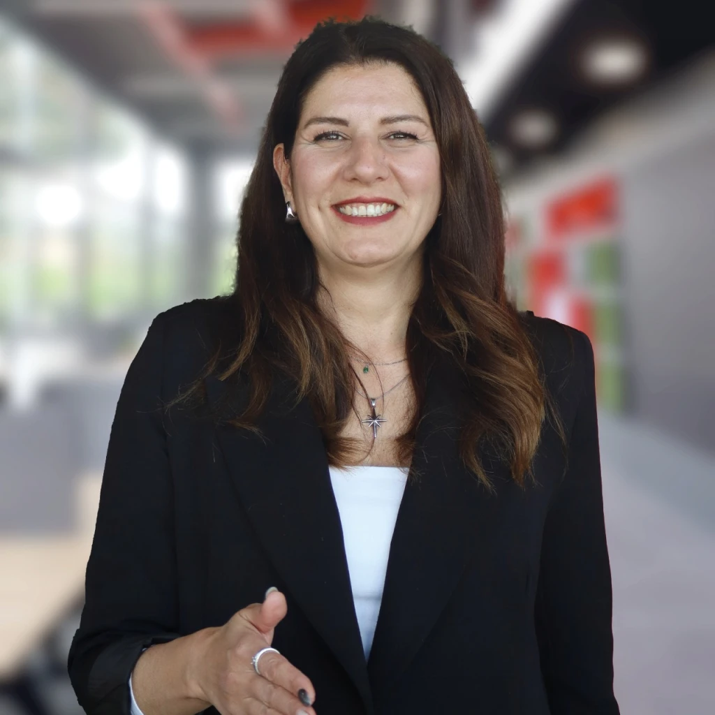 NEŞE KÜÇÜK