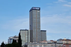 Akros istanbul, metrobüs dibinde, 1+1