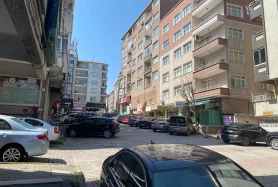 Şirinevler Mahmut Bey Caddesine Yakın 400 m² Satılık Dükkan