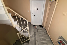 Cihangir Metrobüse 5 dk Mesafede İçi Tadilatlı Satılık 2+1 Daire