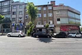 Bayrampaşa Esenler Caddesi'nde Satılık Dükkan