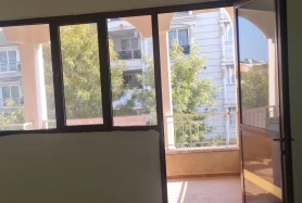 Aydın İncirliova Merkezde Geniş Köşe Konumlu Satılık 3+1 Daire