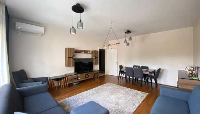 WhatsApp Image 2025-08-11 at 16.01.44 (3).jpg