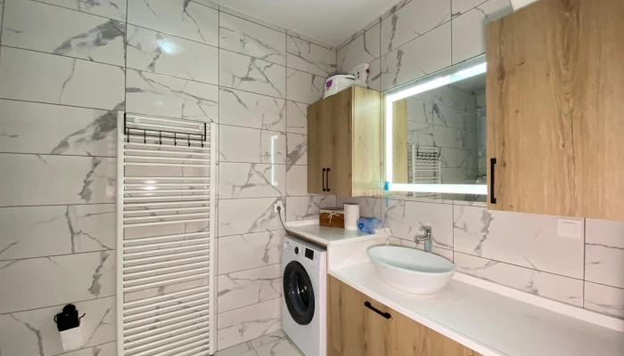 WhatsApp Image 2025-08-11 at 16.01.46 (4).jpg