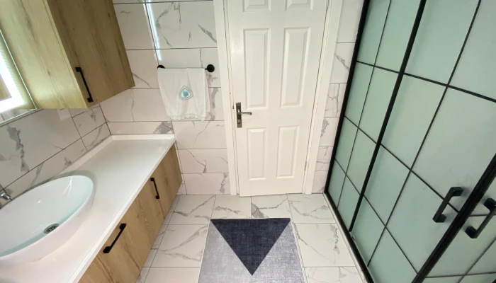 WhatsApp Image 2025-08-11 at 16.01.46 (6).jpg