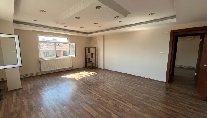 WhatsApp Image 2025-08-12 at 13.26.44 (4).jpg