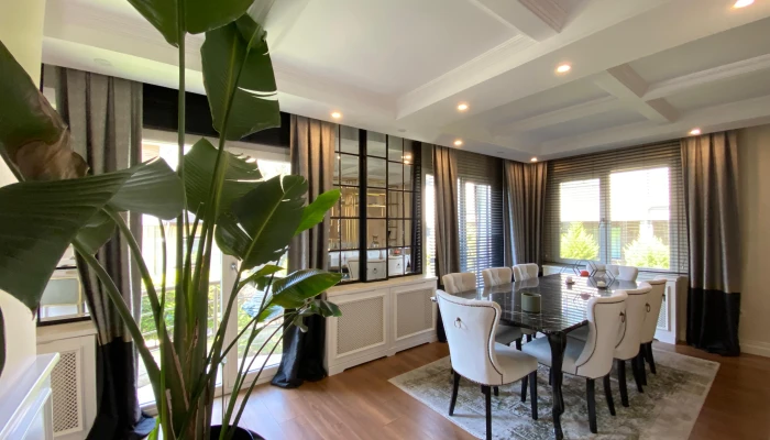 WhatsApp Image 2025-07-17 at 16.14.14 (6).jpg