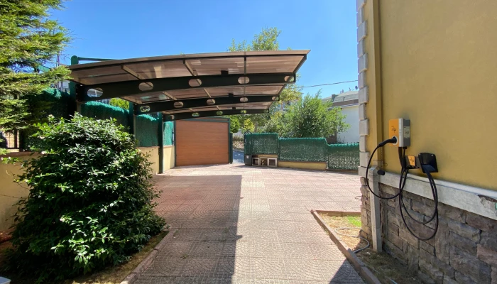 WhatsApp Image 2025-07-17 at 16.09.55 (2).jpg