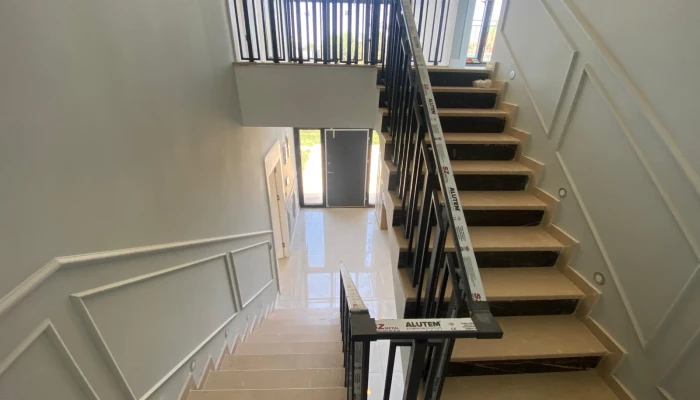 WhatsApp Image 2025-08-21 at 12.31.24 (1).jpg