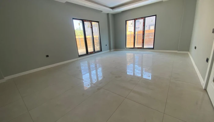 WhatsApp Image 2025-08-21 at 12.31.23 (1).jpg