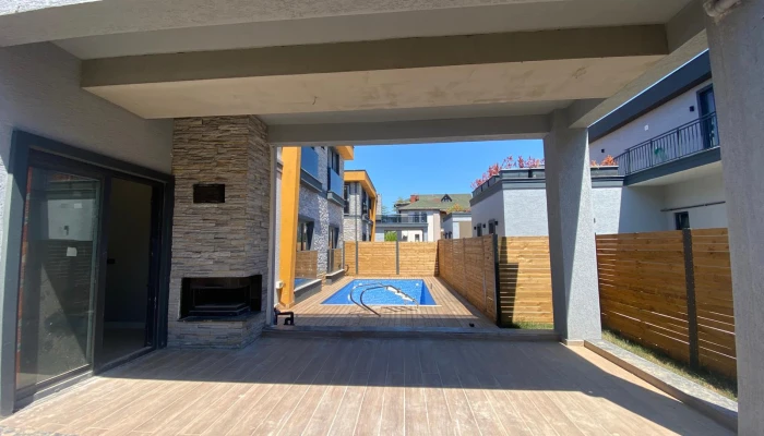 WhatsApp Image 2025-08-21 at 12.31.22.jpg