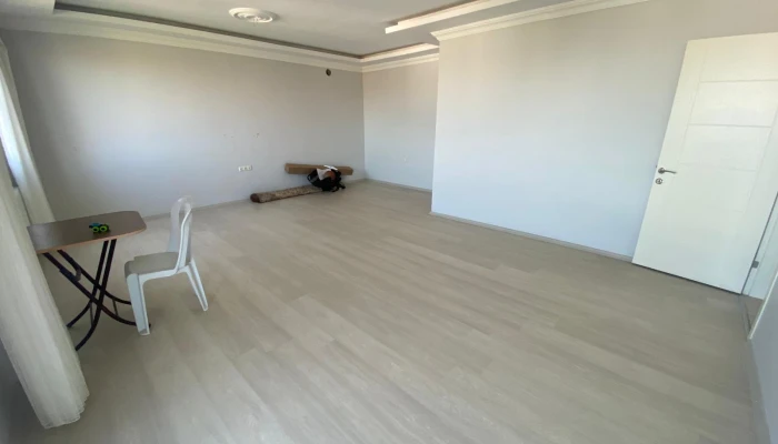 WhatsApp Image 2025-08-22 at 14.38.48 (1).jpg