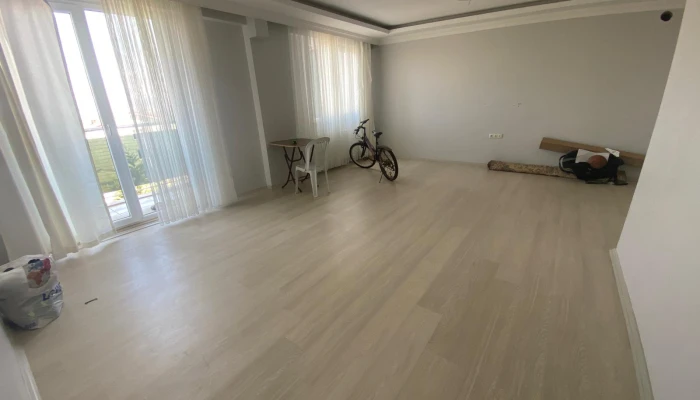 WhatsApp Image 2025-08-22 at 14.38.47 (2).jpg