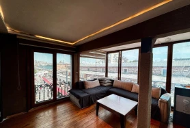 Eminönü Kapalı Çarşı Girişinde Komple Satılık