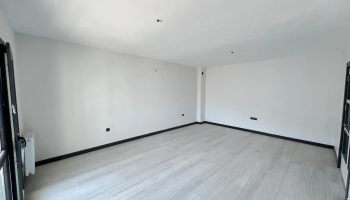 WhatsApp Image 2025-09-11 at 10.03.51 (1).jpg