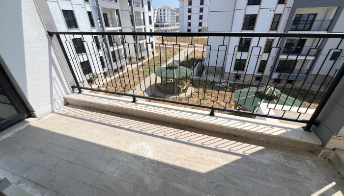 WhatsApp Image 2025-09-11 at 10.03.51 (2).jpg