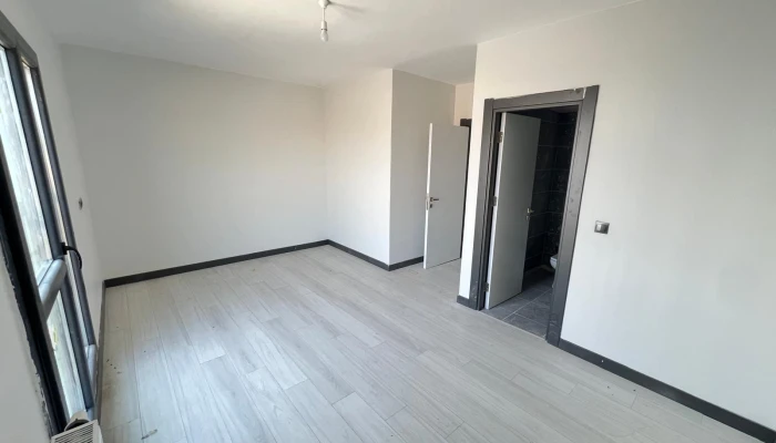 WhatsApp Image 2025-09-11 at 10.03.51 (20).jpg