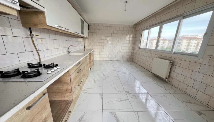 WhatsApp Image 2025-09-11 at 22.06.16 (1).jpg