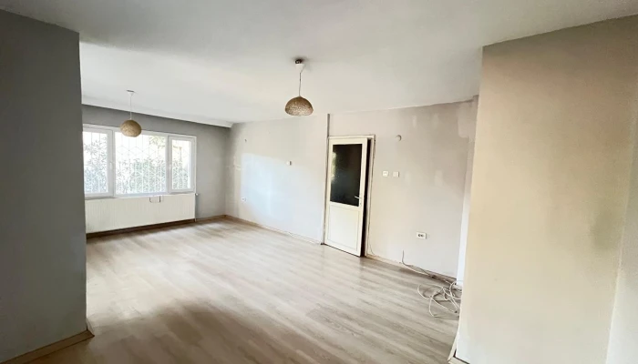 WhatsApp Image 2025-09-11 at 22.13.06 (16).jpg