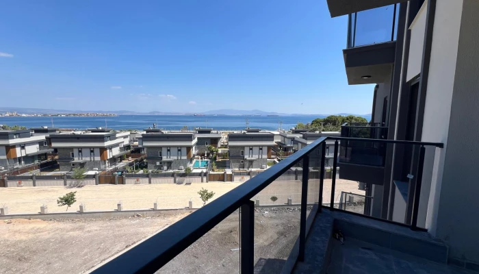 WhatsApp Image 2025-09-11 at 22.21.19 (1).jpg