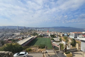 DENİZ MANZARALI BAYRAKLI ÇİÇEK MAHALLESİ KİRALIK 2+1 DAİRE