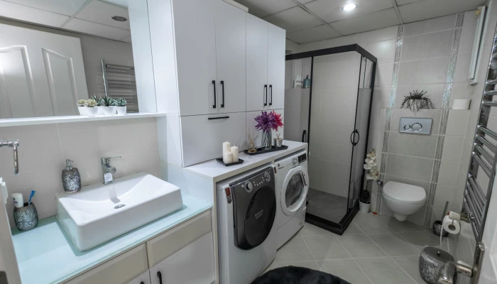 WhatsApp Image 2025-09-15 at 12.32.36-3.jpg