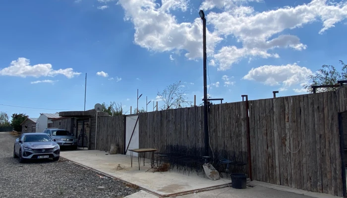 WhatsApp Image 2025-09-16 at 15.28.01 (1).jpg