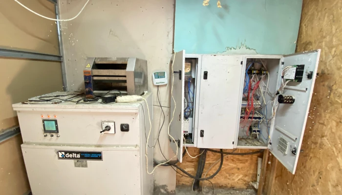 WhatsApp Image 2025-09-16 at 15.28.04 (1).jpg