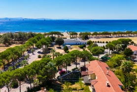 Çandarlı Tatil Köyünde Satılık 2+1 Satılık Daire