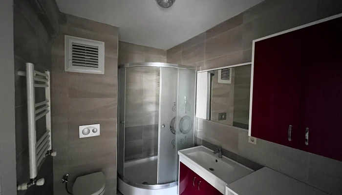 WhatsApp Image 2025-09-14 at 17.02.03 (2).jpg