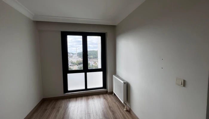 WhatsApp Image 2025-09-14 at 17.02.03 (6).jpg