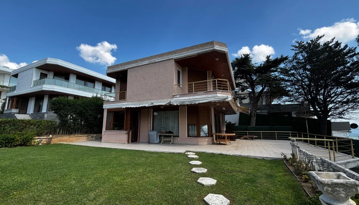 PHOTO-2025-09-09-18-17-23 4.jpg