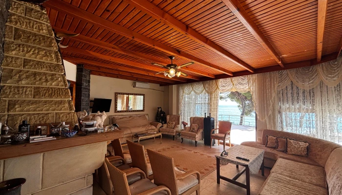 PHOTO-2025-09-09-18-17-23 8.jpg