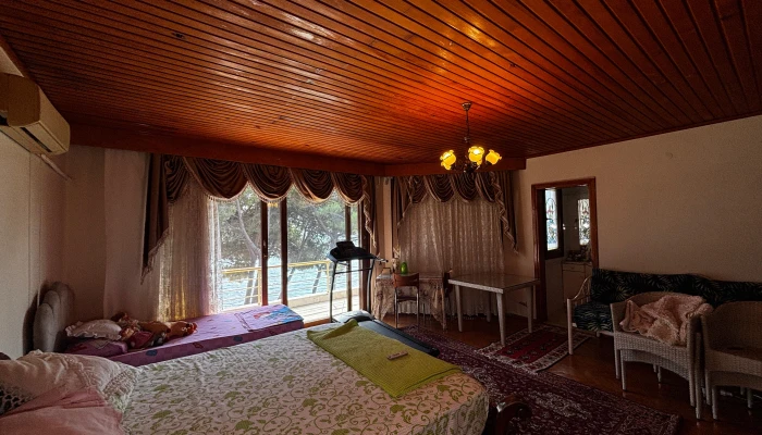 PHOTO-2025-09-09-18-17-47 5.jpg