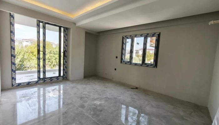 WhatsApp Image 2025-10-16 at 11.58.12 (6).jpg