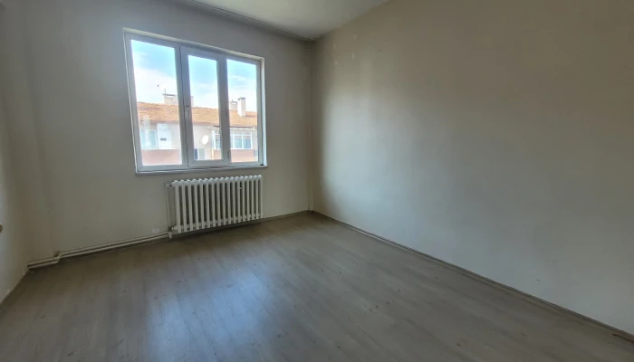 WhatsApp Image 2025-11-10 at 12.11.57.jpg