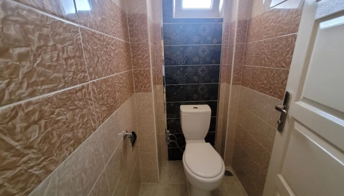 WhatsApp Image 2025-11-10 at 12.11.53 (1).jpg