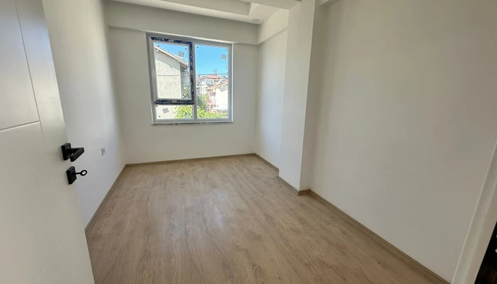 WhatsApp Image 2025-12-05 at 12.25.26 (2).jpg