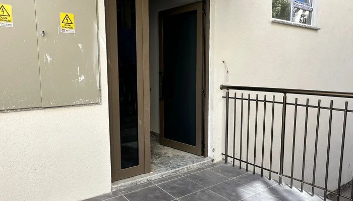 WhatsApp Image 2025-12-05 at 12.25.26 (6).jpg