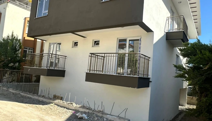 WhatsApp Image 2025-12-05 at 12.25.26 (10).jpg