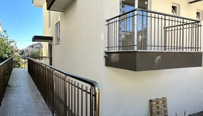 WhatsApp Image 2025-12-05 at 12.25.26 (11).jpg