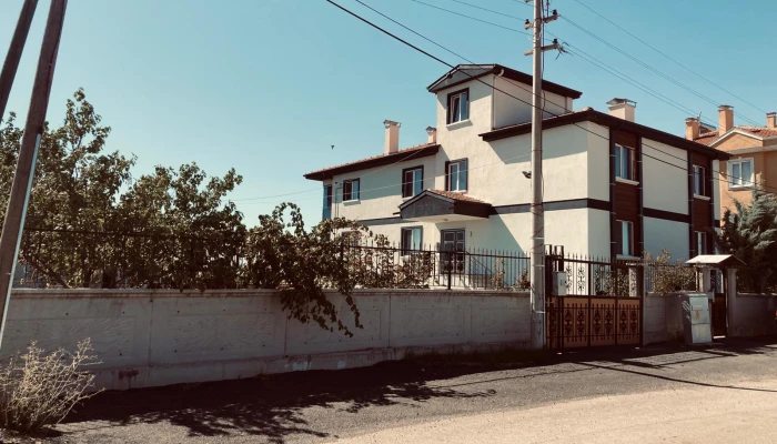 WhatsApp Image 2025-12-05 at 13.33.25 (3).jpg