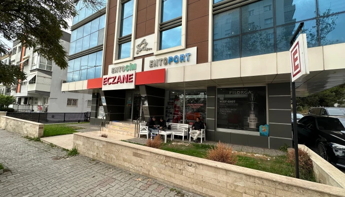 WhatsApp Image 2025-12-08 at 15.41.35 (2).jpg