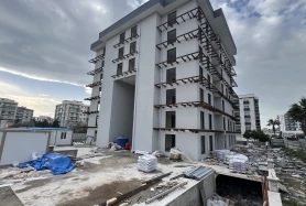 İzmir Çiğli Balatçık Havuzlu, Güvenlikli, Sitede 2+1 Daire