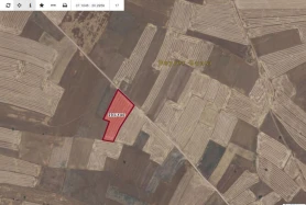 BÜYÜKKÖY'DE 5650 m² VE 61 METRE YOLA CEPHELİ FIRSAT TARLA