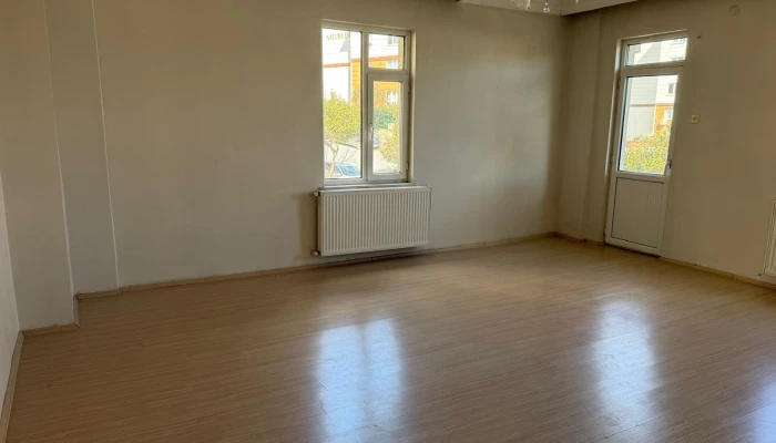 WhatsApp Image 2026-03-08 at 15.10.28 (6).jpg