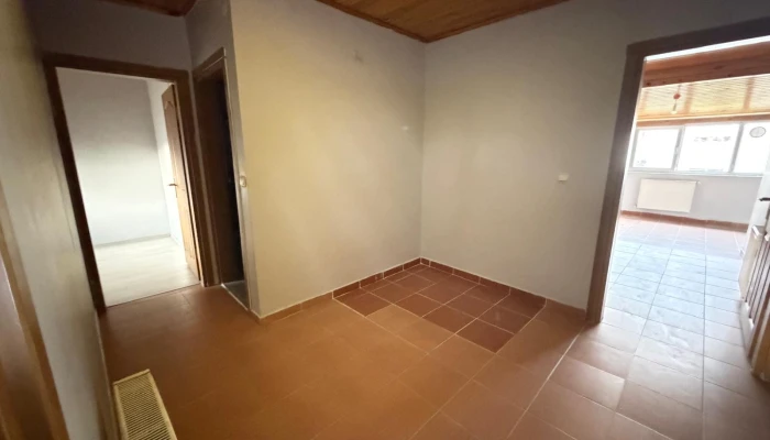 WhatsApp Image 2025-12-22 at 15.18.08-3.jpg